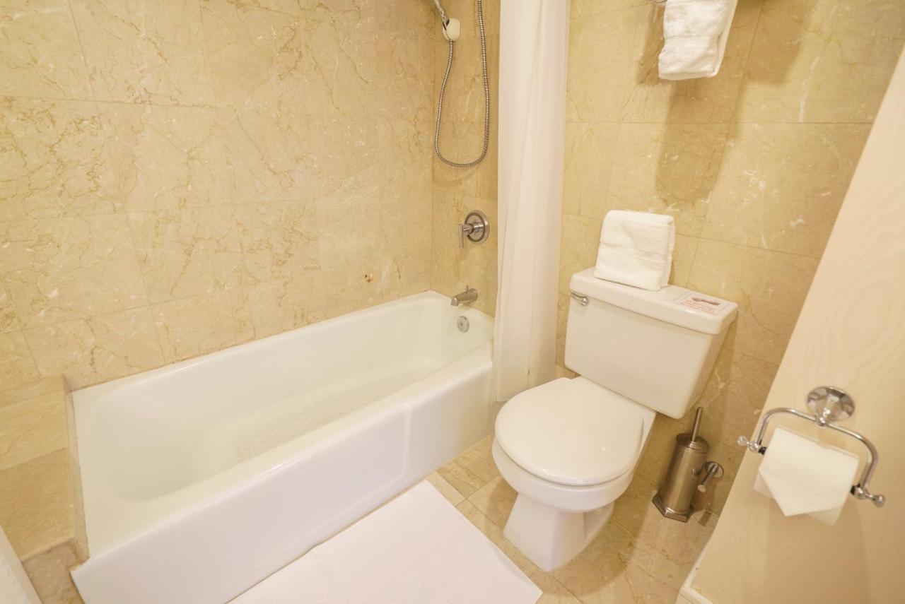 Studio Unit At The Royal Garden, In Waikiki ワイキキ・ロイヤルガーデン 호놀룰루 외부 사진